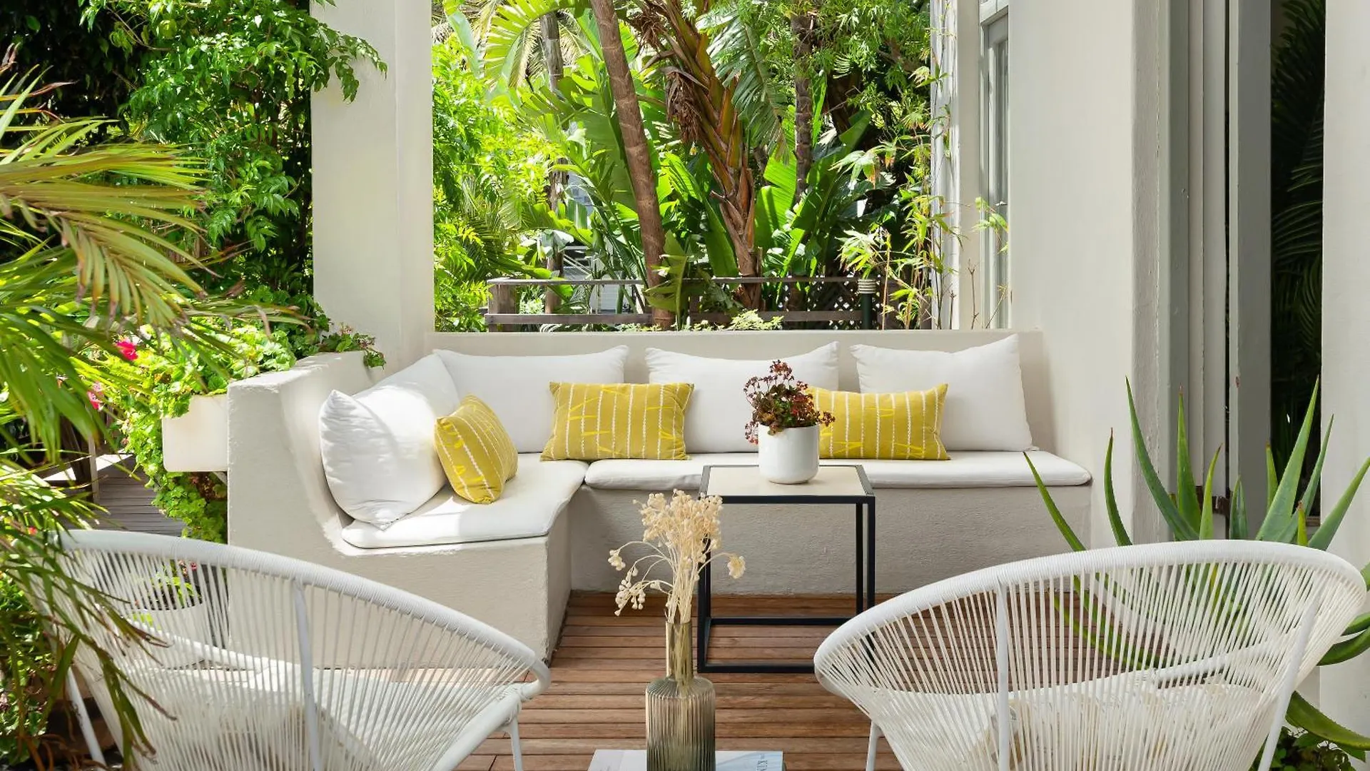 Neighbourgood Romney Hotel Cape Town