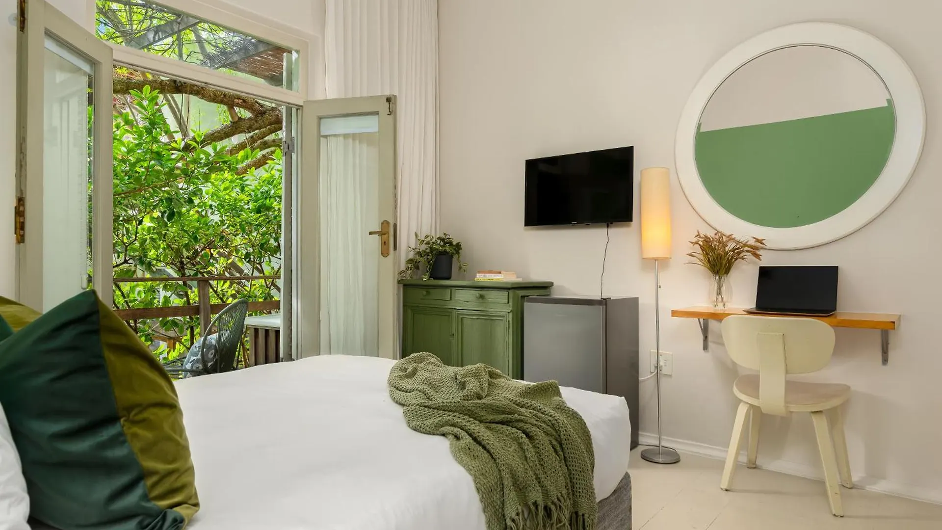 Guest house Neighbourgood Romney Hotel Cape Town South Africa