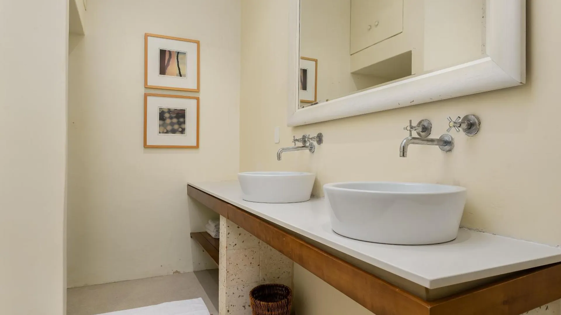 Neighbourgood Romney Hotel Cape Town