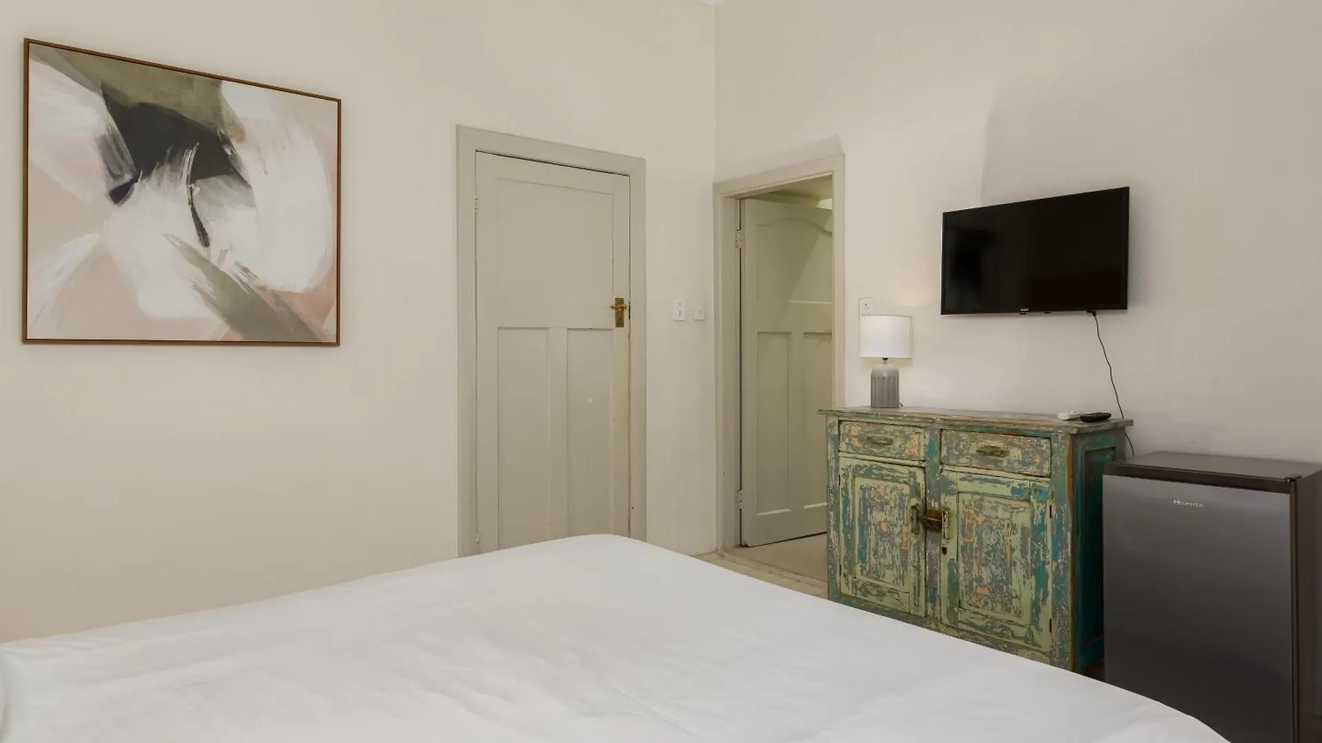 Neighbourgood Romney Hotel Cape Town Guest house